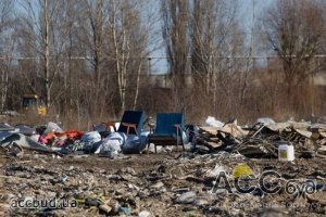 Власти обратили внимание на свалку на Оболони