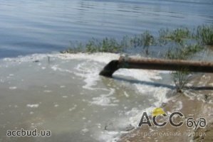 Водоемы страдают от сахарных отходов в Узине до сих пор