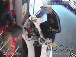 В Одессе студент ограбил магазин мобильной связи на 55 тыс. грн