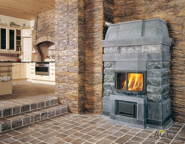 Камин в доме: тепло и стильно