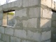 Полистиролбетон относится к легким (ячеистым) бетонам.