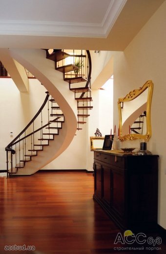Лестницы на косоурах – эталон прочности и надежности (Фото: Flickr) (Лестницы на косоурах  фото)
