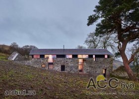 Шотландский дом отдыха созданный WT Architecture маскируется под старый каменный завод