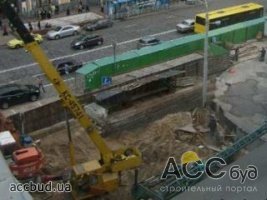 На месте скандального строительства в центре Киева восстановят сквер