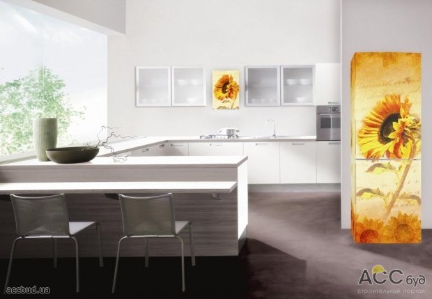 Наклейка с подсолнухом на холодльнике и шкафчике