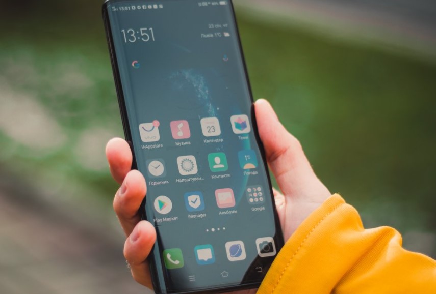 Какой смартфон выбрать в 2021 году? Советы для украинских любителей гаджетов