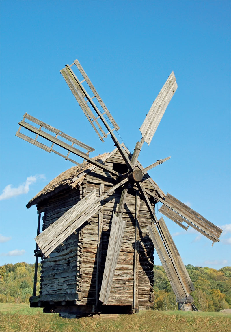 Ветряные мельницы — центральная точка экспозиции архитерктурно- ландшафтного комплекса, которая раскинулась на самом высоком холме