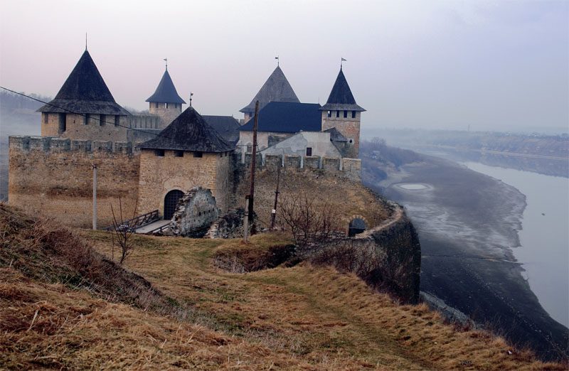 Шедевр средневековья — Хотинская крепость (Фото: Юрий Касьянов)